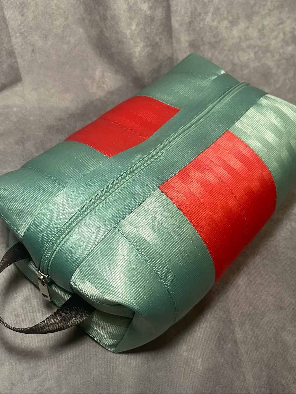 Rare Harvey’s Seatbelt Cactus Full-size Dopp Kit Toiletry Makeup